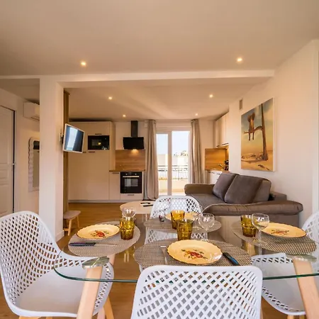 公寓 Skyview - Central, Cocooning Avec Terrasse Et Parking