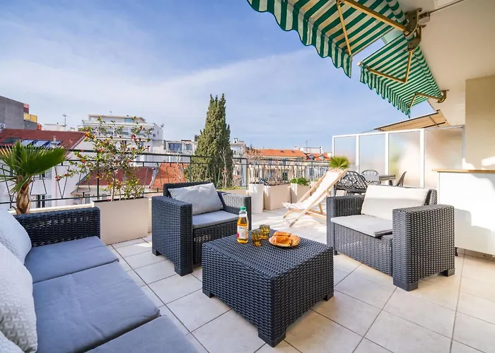 Skyview - Central, Cocooning Avec Terrasse Et Parking Antibes