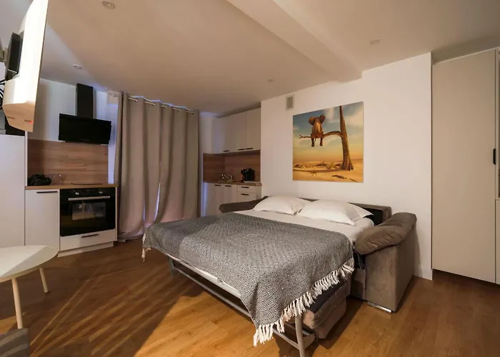 Skyview - Central, Cocooning Avec Terrasse Et Parking Appartement Antibes