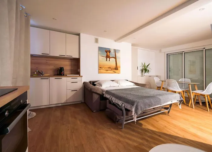 Skyview - Central, Cocooning Avec Terrasse Et Parking דירה *