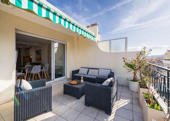 Skyview - Central, Cocooning Avec Terrasse Et Parking *