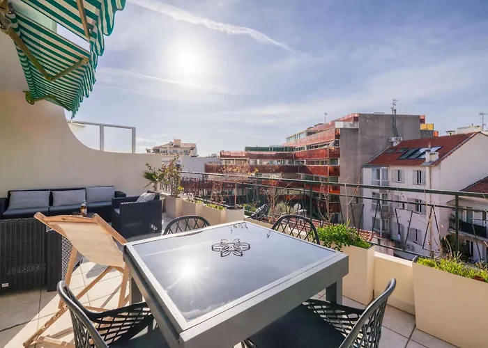 Skyview - Central, Cocooning Avec Terrasse Et Parking Appartement *
